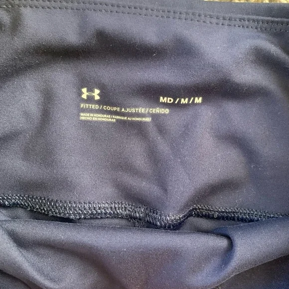 🌸Under Armour Navy Leggings - Picture 3 of 6